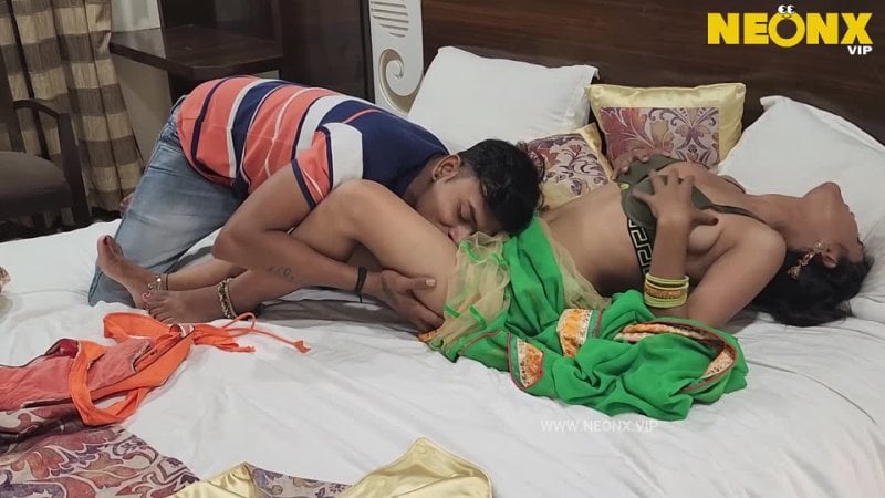 Fucking khanki desi sister in law naked saree sex hard big black dick pussy cockhold bitch cock interacial sucker 🍩👅🤤😍