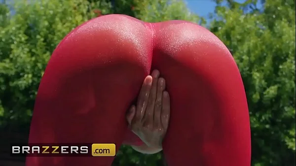 Big Wet Butts - (Luna Star, Keiran Lee) - Ass Everywhere - Brazzers