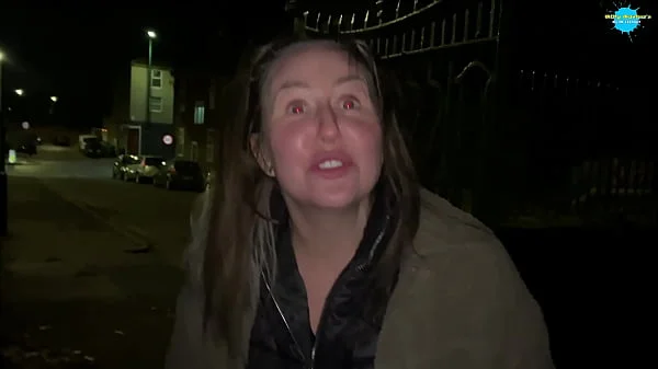 Street Girl flashing