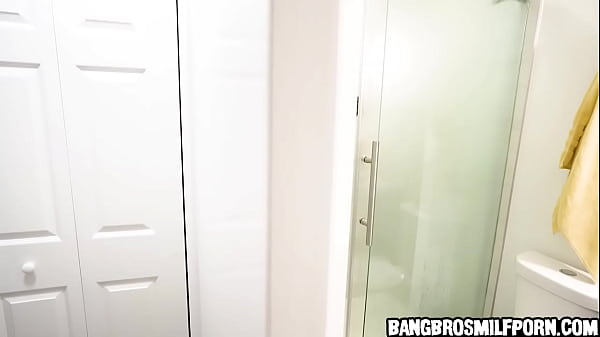 Creeping on his hot stemom while she showers