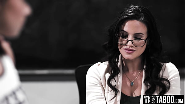 Beautiful Teen models anal